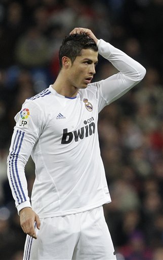 是球队在防 是球队在防