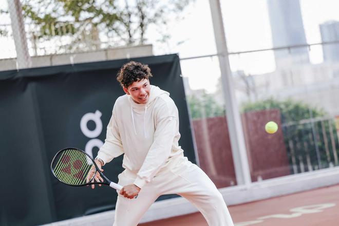 半空间接应 半空间接应